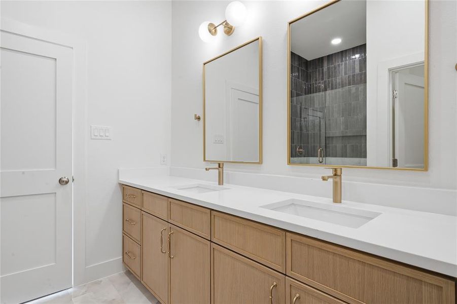 Furnished interior view inside a new home in , Dallas (Image 10).