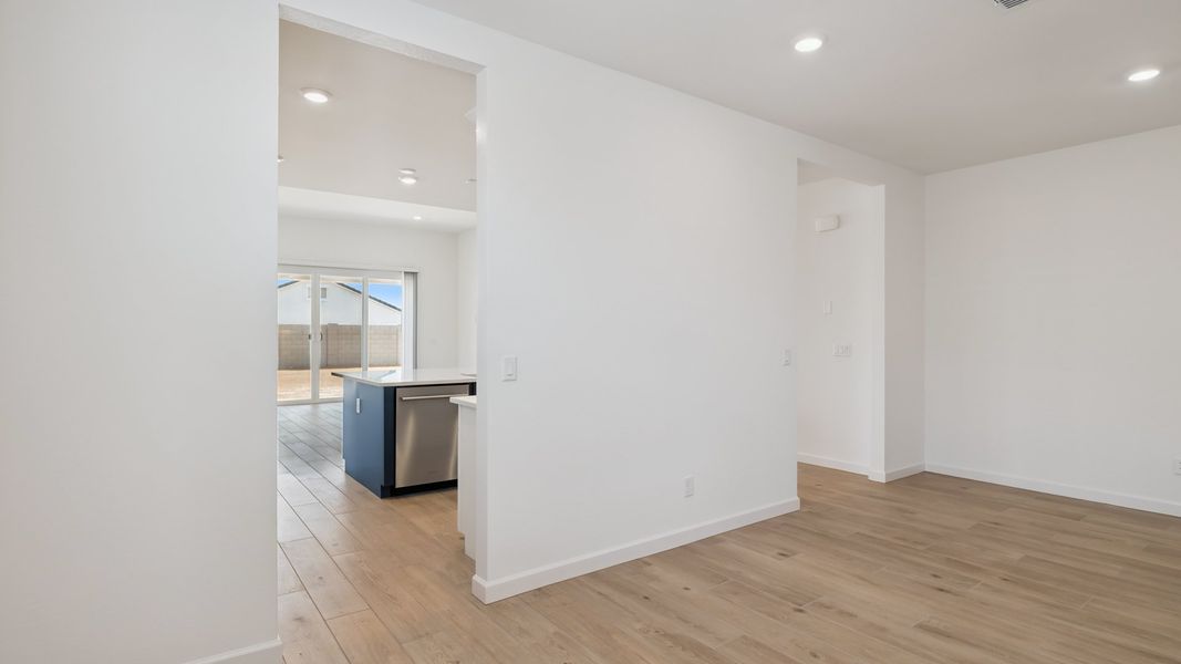 Spacious, unfurnished interior of a new home in Zanjero Pass, Waddell (Image 29).