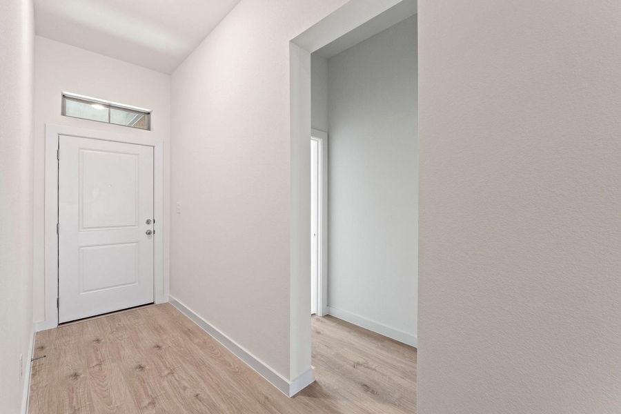 Spacious, unfurnished interior of a new home in Prairie Winds, Hutto (Image 20).