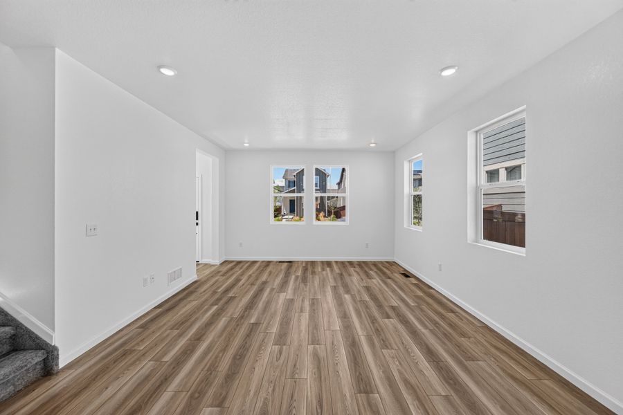 Spacious, unfurnished interior of a new home in Farmlore, Brighton (Image 11).