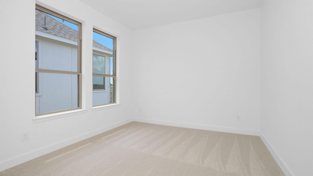 Spacious, unfurnished interior of a new home in Elyson, Katy (Image 6).