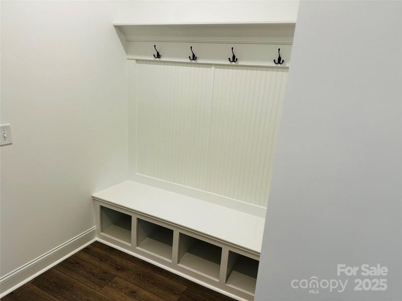 1102 Sugar Creek Road ~ Ready Now! 1102 Sugar Creek Road ~ Ready Now!