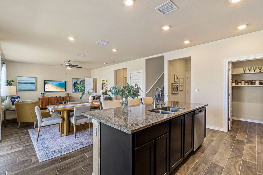 Representative furnished interior of a home built from the Blue Agave by View Homes in Paseos Del Este, Horizon City (Image 38).