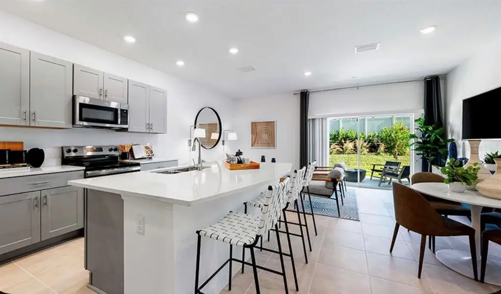 Kitchen - Builder photo