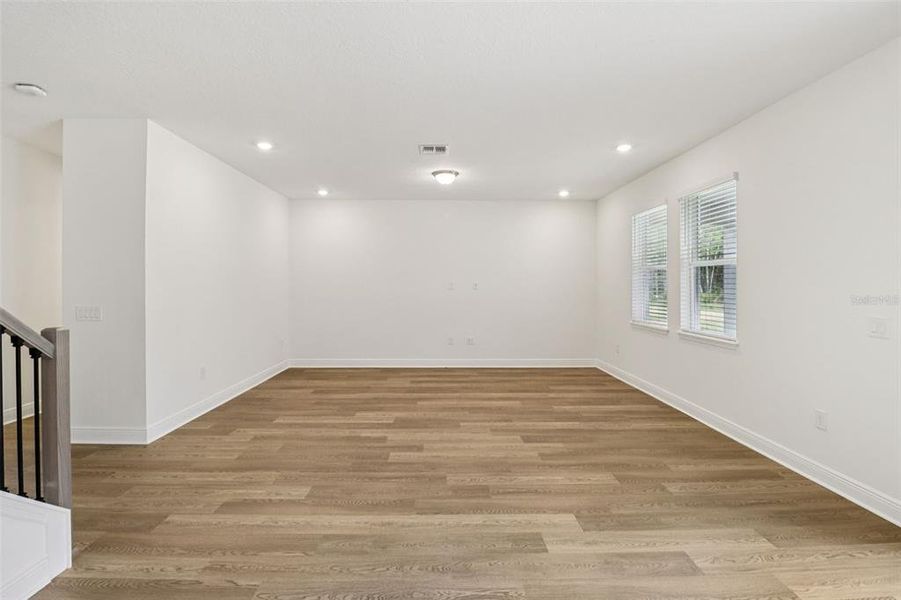 Spacious, unfurnished interior of a new home in Legends Preserve - Signature Series, Daytona Beach (Image 17).