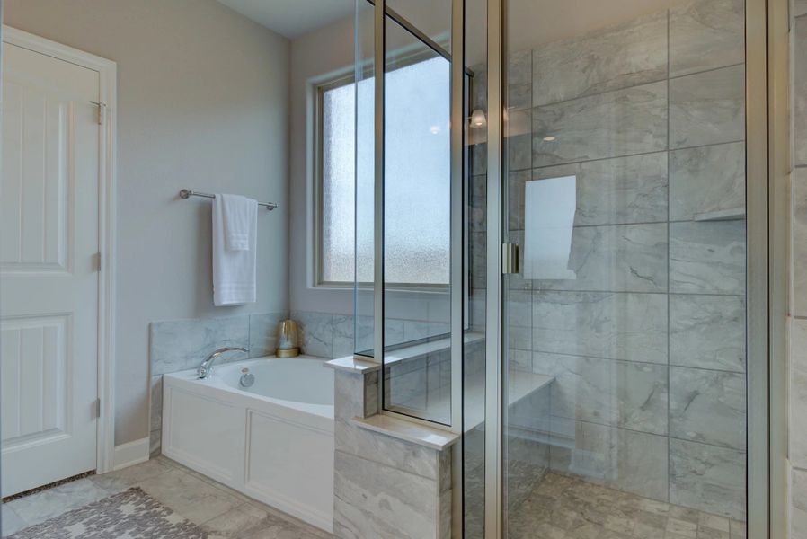 Representative furnished interior of a home built from the Cleburne by Ashton Woods in Mustang Oaks, San Antonio (Image 34).
