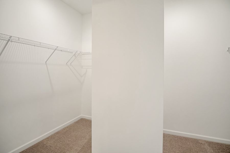 *This is a marketing photo. Colors/options may be different.*