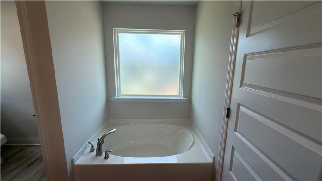 Close-up of interior finishes inside a home in Habersham Meadows, Demorest (Image 14).