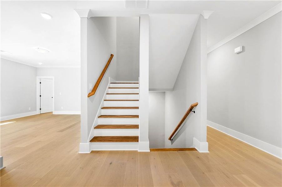 Spacious, unfurnished interior of a new home in , Brookhaven (Image 25).