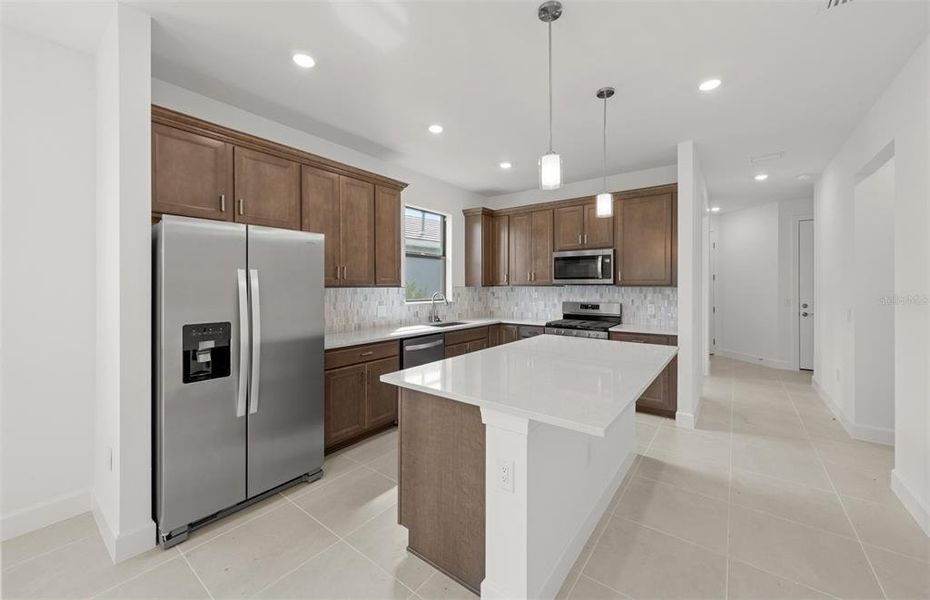 Furnished interior view inside a new home in Del Webb Catalina, Lakewood Ranch (Image 7).