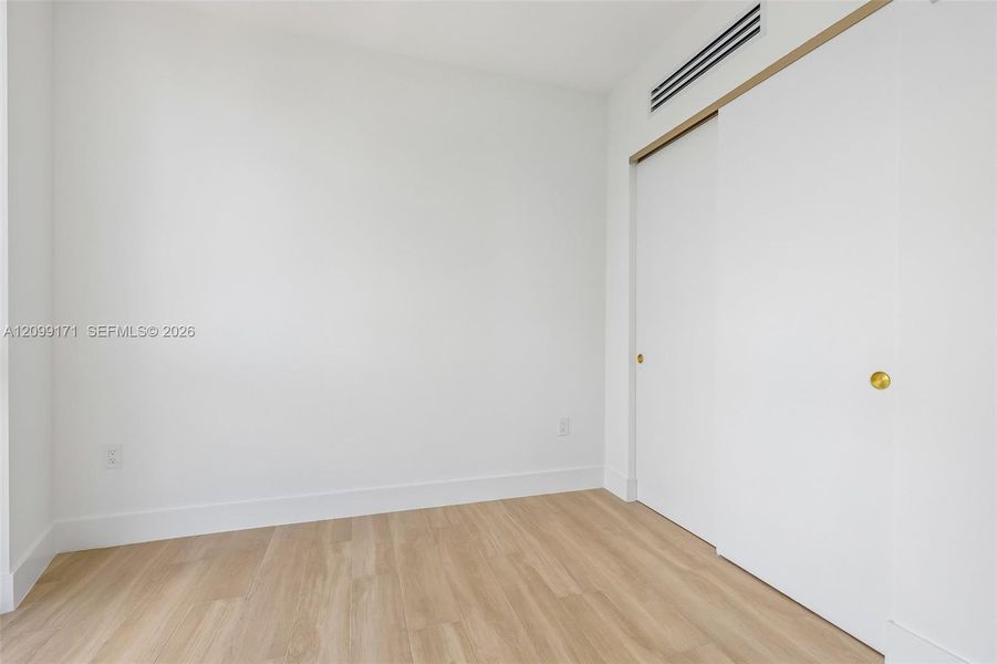 Spacious, unfurnished interior of a new home in , Miami (Image 28).