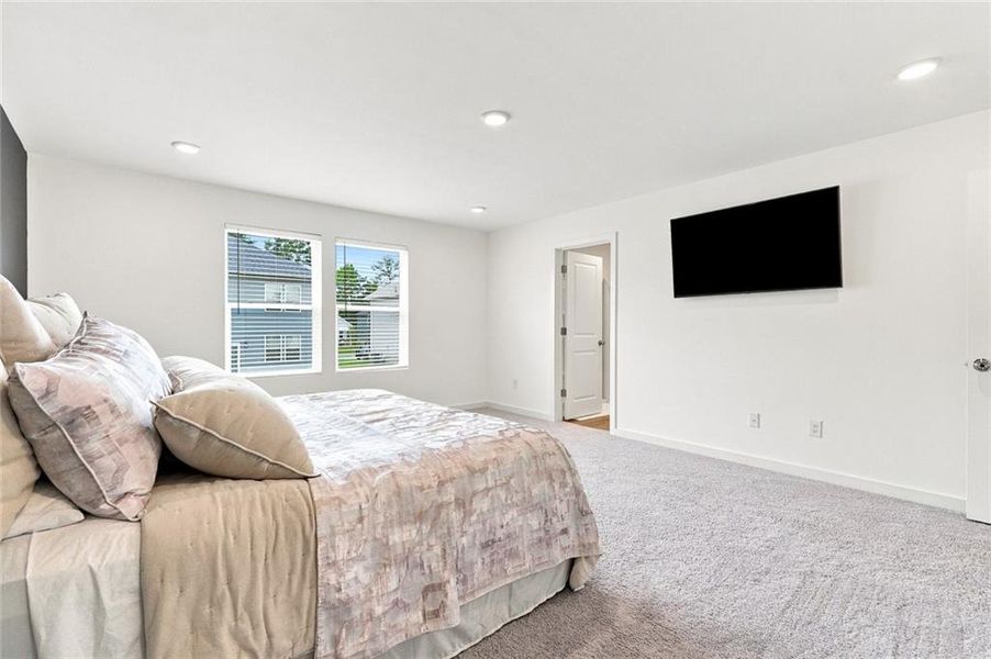 Furnished interior view inside a new home in , Grayson (Image 17).