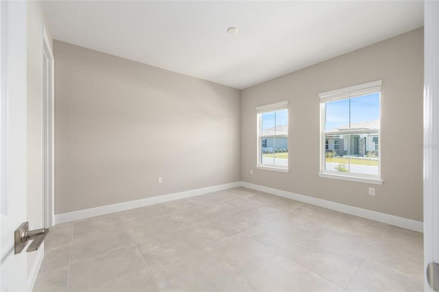 Spacious, unfurnished interior of a new home in , Ocala (Image 18).