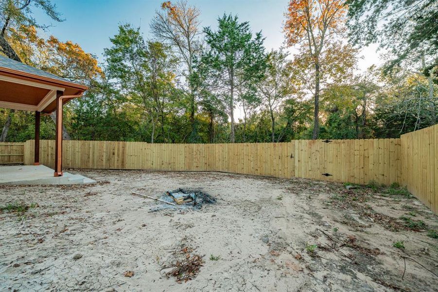 Exterior details and patio area of a home in , Hawk Cove (Image 20).