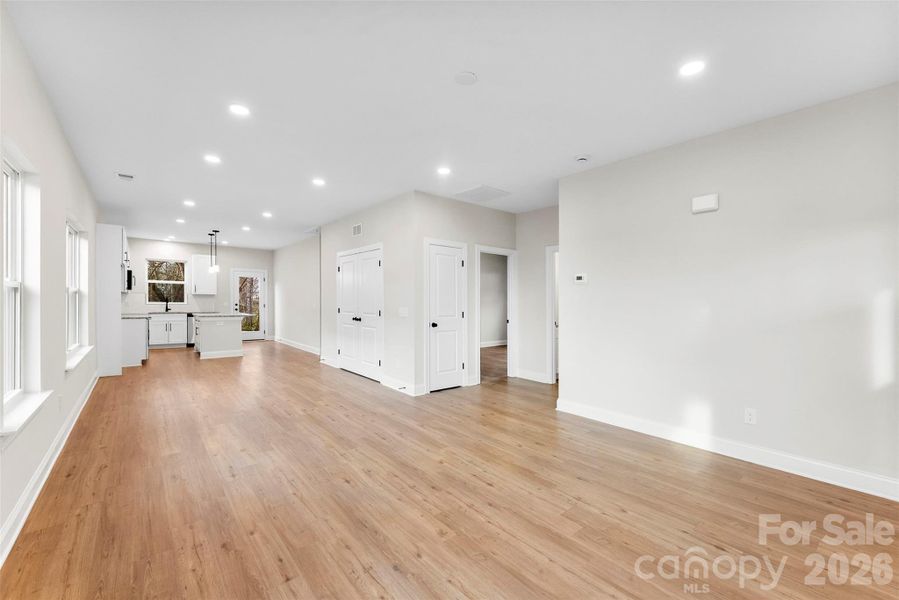 Spacious, unfurnished interior of a new home in , Hickory (Image 16).