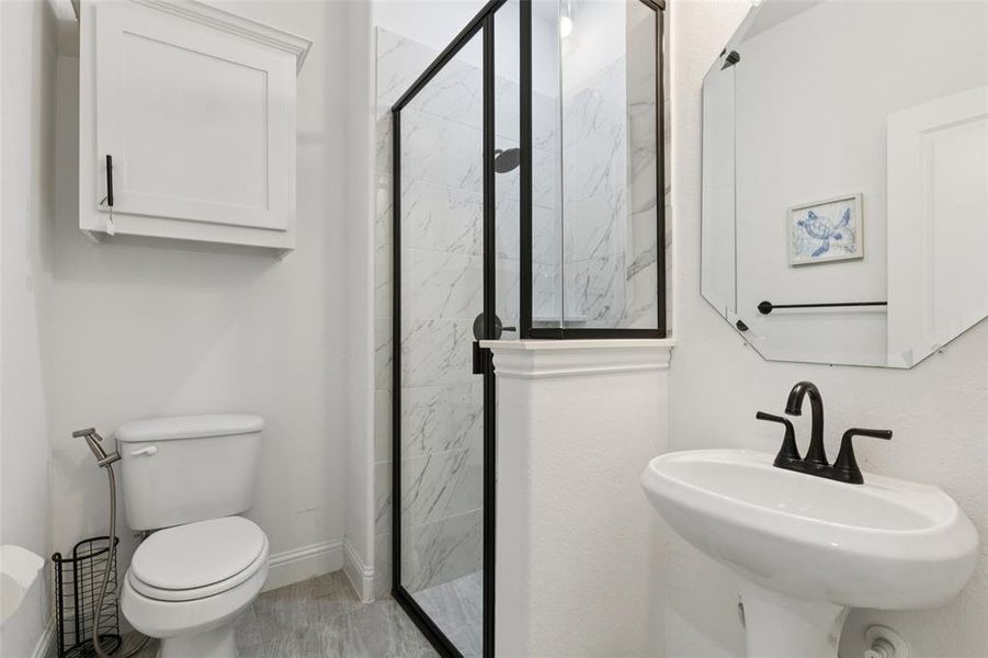 Furnished interior view inside a new home in , McKinney (Image 25). Furnished interior view inside a new home in , McKinney (Image 25).