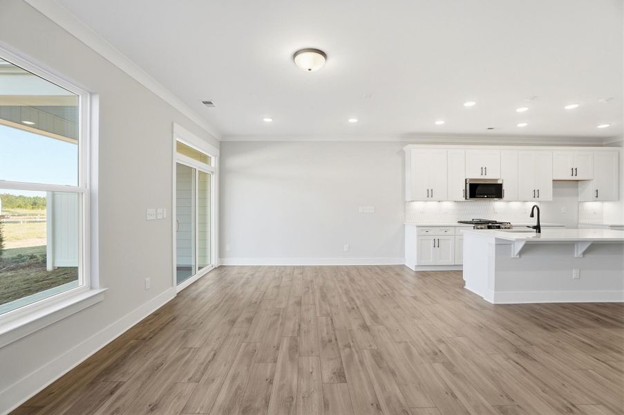 Spacious, unfurnished interior of a new home in Blythe Mill Townhomes, Waxhaw (Image 42).