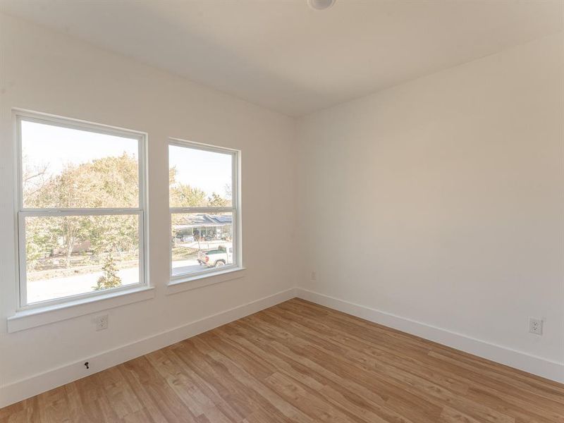 Spacious, unfurnished interior of a new home in , Dallas (Image 17).