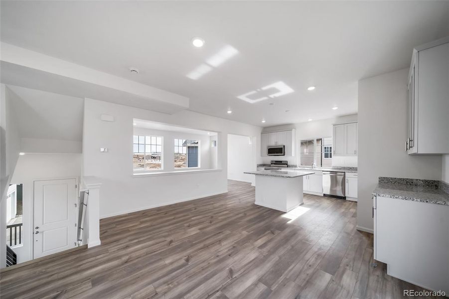 Spacious, unfurnished interior of a new home in Erie Highlands, Erie (Image 35).