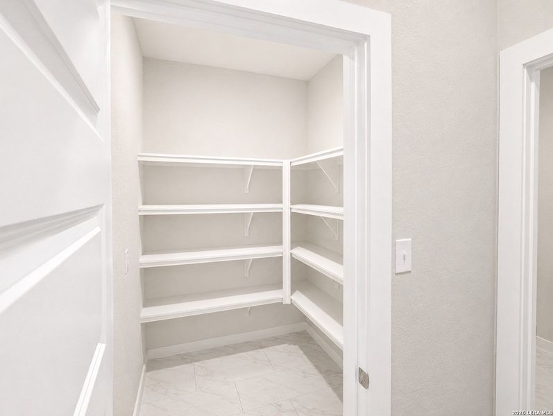 Spacious, unfurnished interior of a new home in Cordova Crossing, Seguin (Image 8).