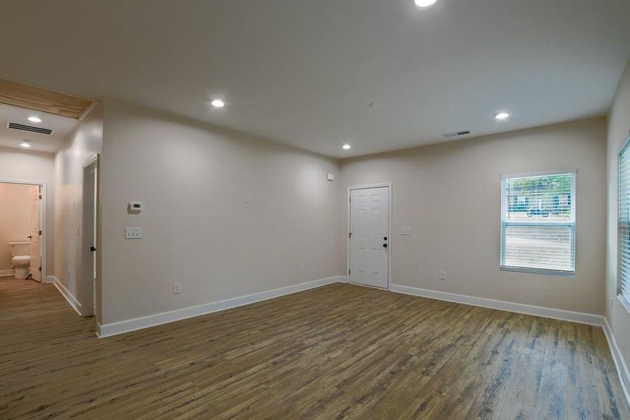 Spacious, unfurnished interior of a new home in , Athens (Image 19). Spacious, unfurnished interior of a new home in , Athens (Image 19).