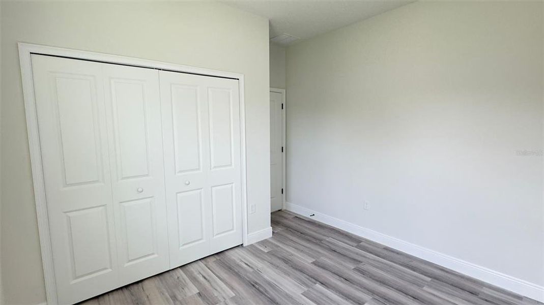 Spacious, unfurnished interior of a new home in , Citrus Springs (Image 16).