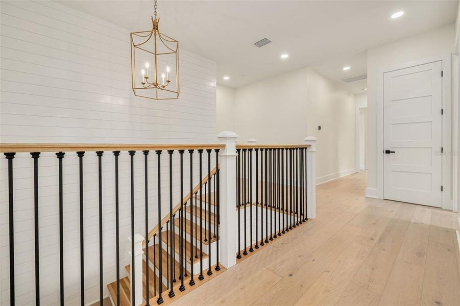 Spacious, unfurnished interior of a new home in , Tampa (Image 25).