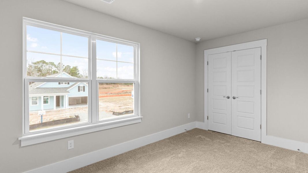 Spacious, unfurnished interior of a new home in Rolling Hills, Bolivia (Image 27).