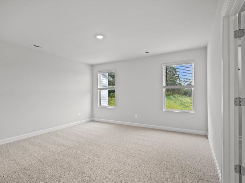 Spacious, unfurnished interior of a new home in Northbrook Village Townes, Taylors (Image 13).