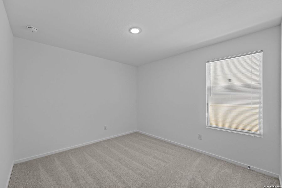 Spacious, unfurnished interior of a new home in Guadalupe Ridge, New Braunfels (Image 20).
