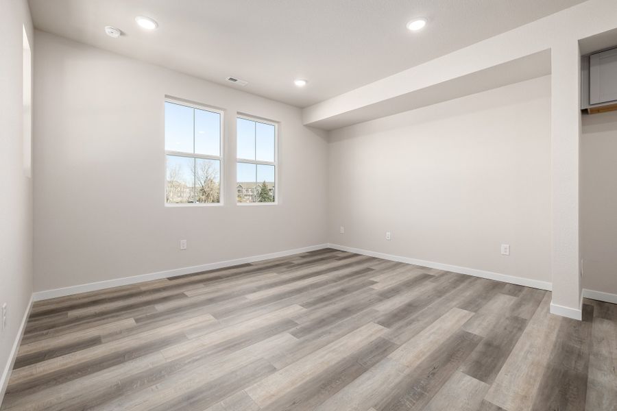 Spacious, unfurnished interior of a new home in Arras Park, Thornton (Image 15).