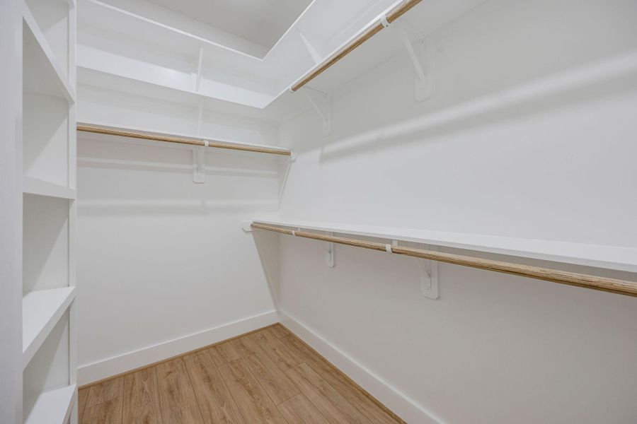 Spacious, unfurnished interior of a new home in , Houston (Image 21).