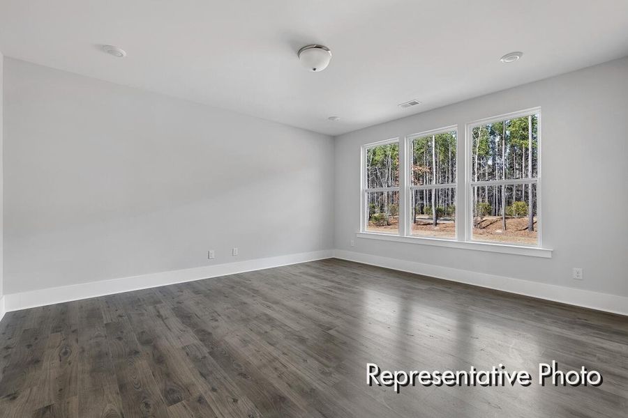 Spacious, unfurnished interior of a new home in , Ravenel (Image 11).