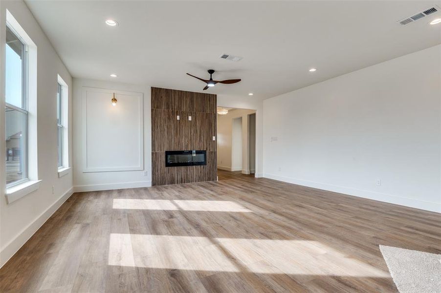 Spacious, unfurnished interior of a new home in , Dallas (Image 17). Spacious, unfurnished interior of a new home in , Dallas (Image 17).