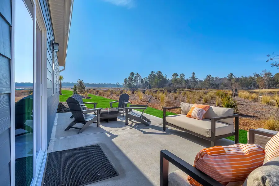 Spacious Patio Spacious Patio