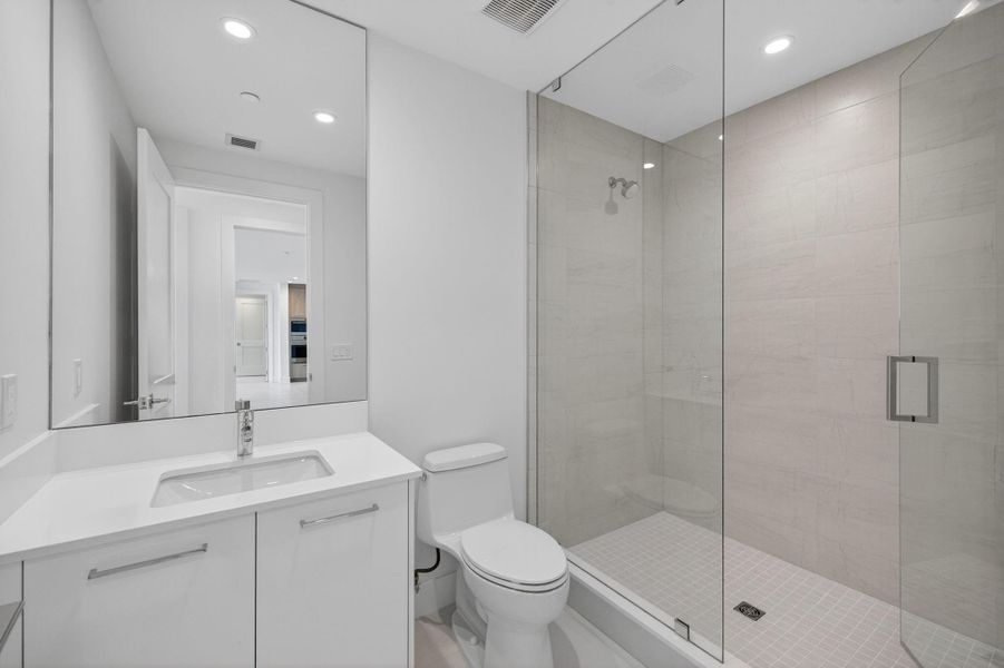 Furnished interior view inside a new home in , Fort Lauderdale (Image 9).