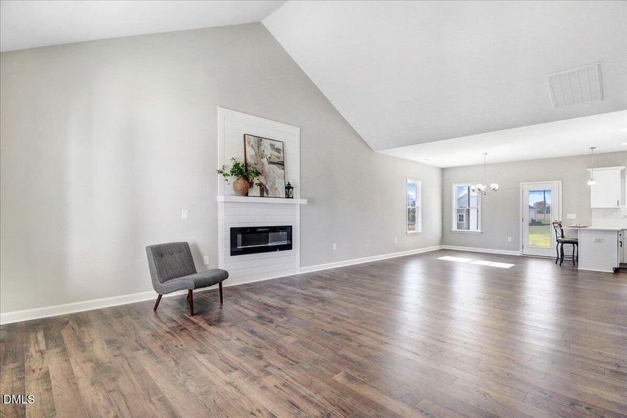 15-101 Baileys Pl-15