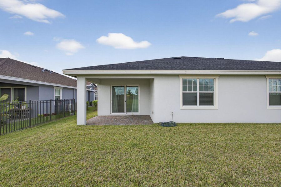 Exterior details and patio area of a home in , Loxahatchee (Image 24).