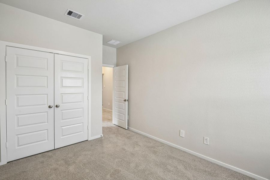 Spacious, unfurnished interior of a new home in Pinewood Trails - City Series, Atascocita (Image 34). Spacious, unfurnished interior of a new home in Pinewood Trails - City Series, Atascocita (Image 34).