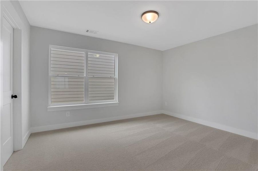 Spacious, unfurnished interior of a new home in Twin Lakes, Hoschton (Image 35).