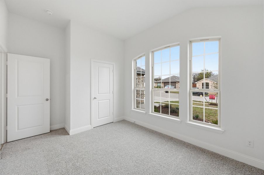 Representative unfurnished interior of a home built from the Hanover by Cheldan Homes in Craftsmen's Corner, Cleburne (Image 73).