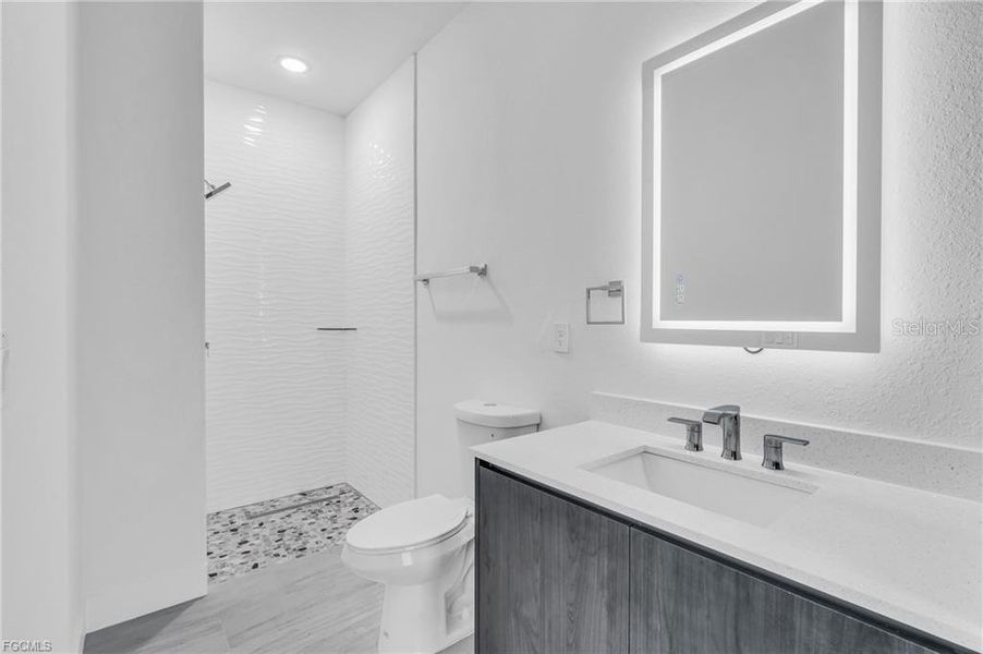 Furnished interior view inside a new home in , Port Charlotte (Image 31).