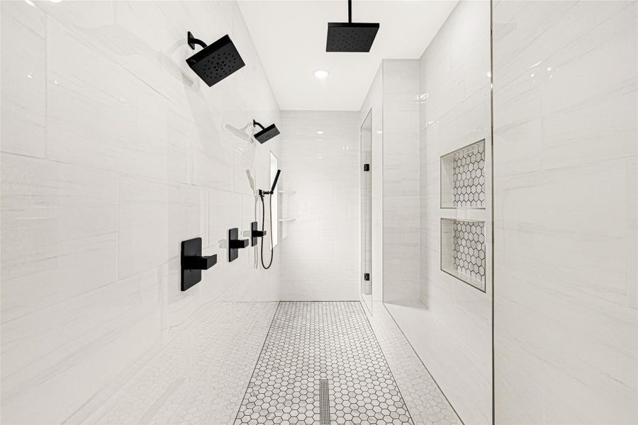 Furnished interior view inside a new home in , Rosharon (Image 6).