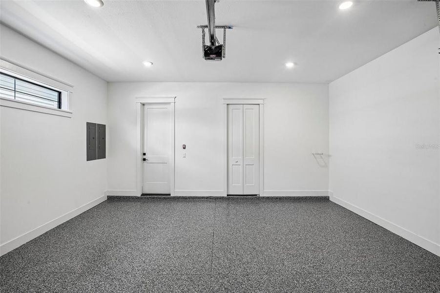 Spacious, unfurnished interior of a new home in , St. Petersburg (Image 42). Spacious, unfurnished interior of a new home in , St. Petersburg (Image 42).
