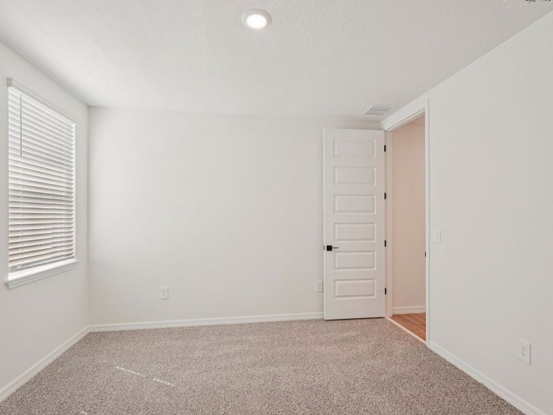 Spacious, unfurnished interior of a new home in Oakfield Trails - Signature Series, Parrish (Image 17). Spacious, unfurnished interior of a new home in Oakfield Trails - Signature Series, Parrish (Image 17).