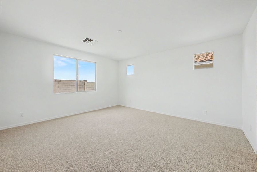 Spacious, unfurnished interior of a new home in White Tank Vistas, Waddell (Image 12).