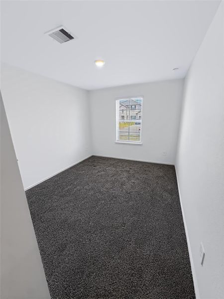 Spacious, unfurnished interior of a new home in Windstone on the Prairie, Richmond (Image 18).