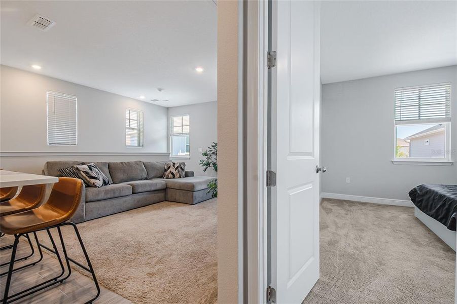 Furnished interior view inside a new home in , Orlando (Image 17).