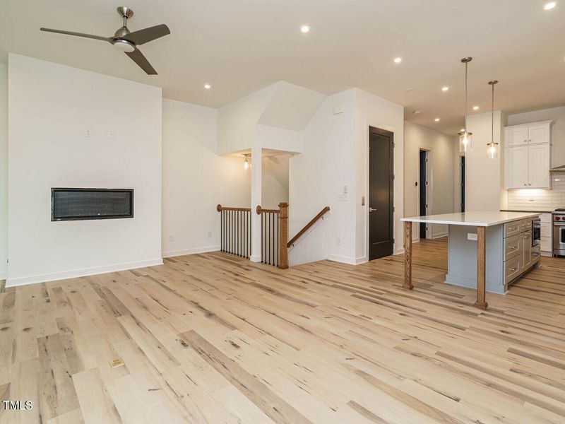 013-1280x960-living-dining