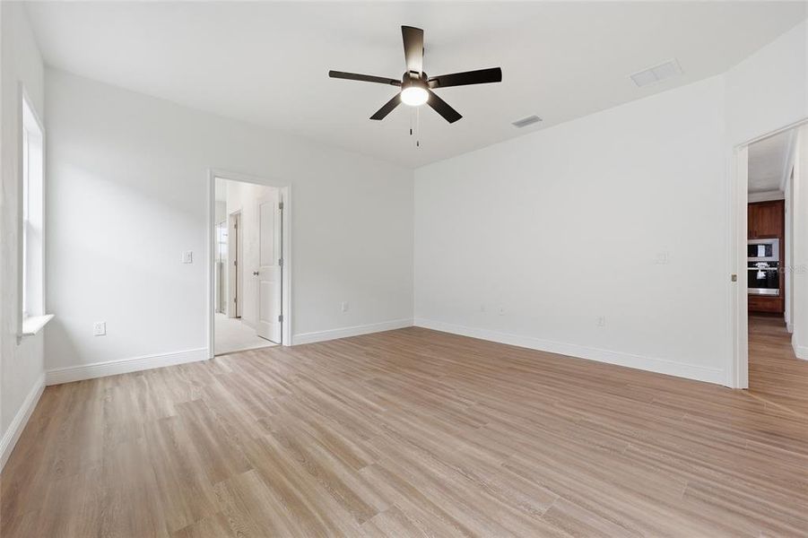 Spacious, unfurnished interior of a new home in , Gainesville (Image 24). Spacious, unfurnished interior of a new home in , Gainesville (Image 24).